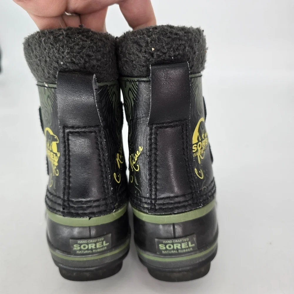 Sorel kids infants green black Winter Boots size 7